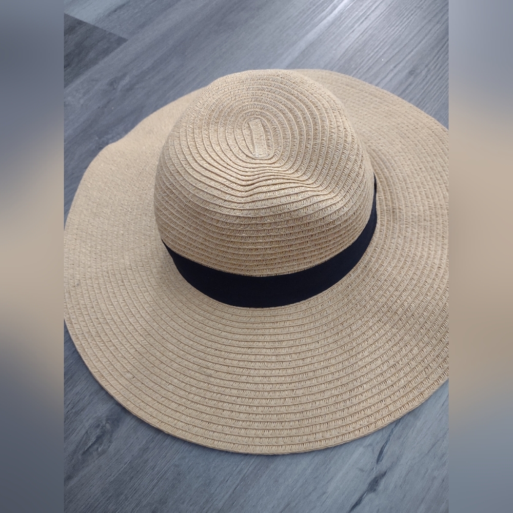C.C exclusives Packable Sun Hat